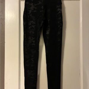 SPANX Kids Dark Camouflage Leggings